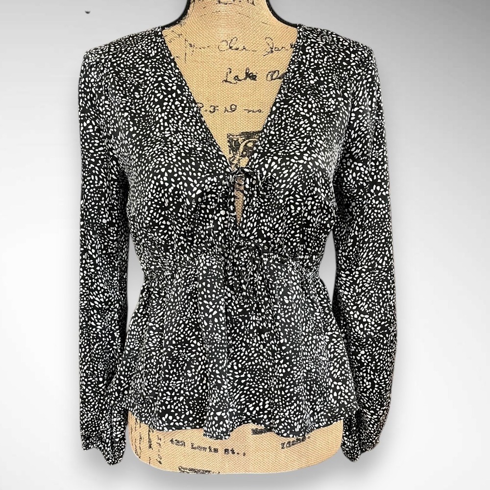ABERCROMBIE & FITCH Black& White Tie Front Cinch Waist Blouse Small | EUC